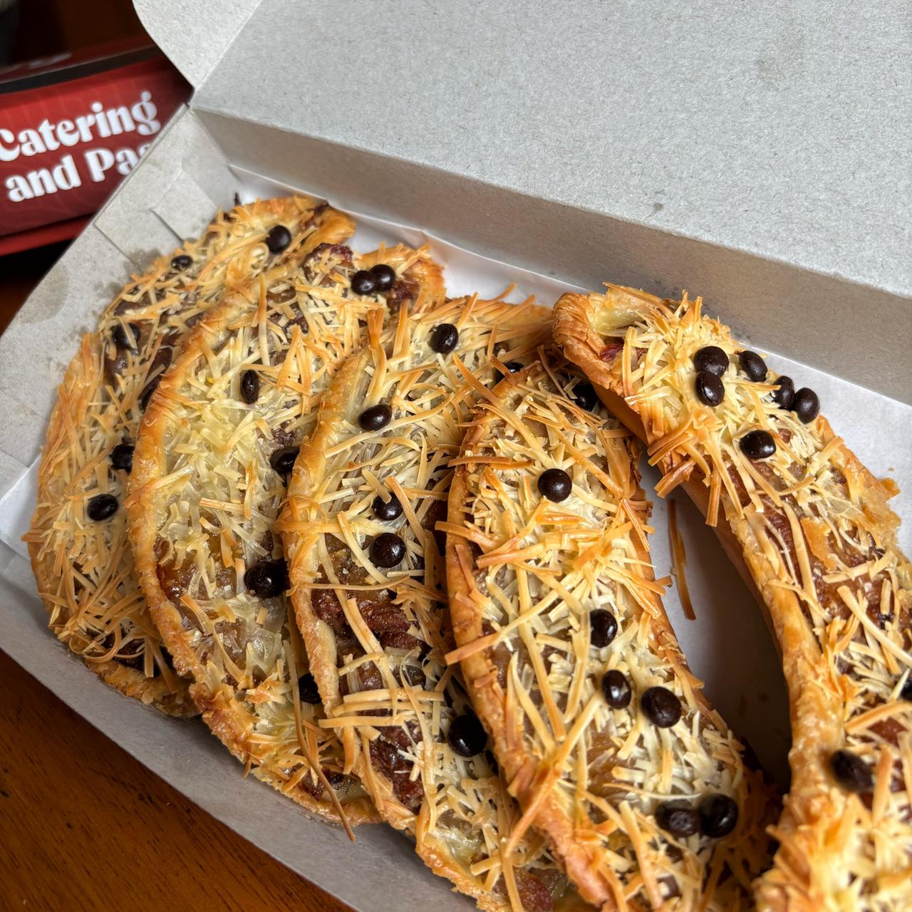 Banana crispy Hijra Pastry siap saji